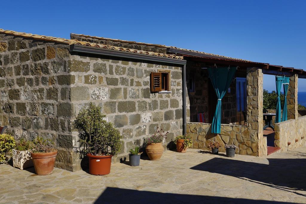 Case Vacanze La Cernia Bruna Isola di Ustica Exteriör bild